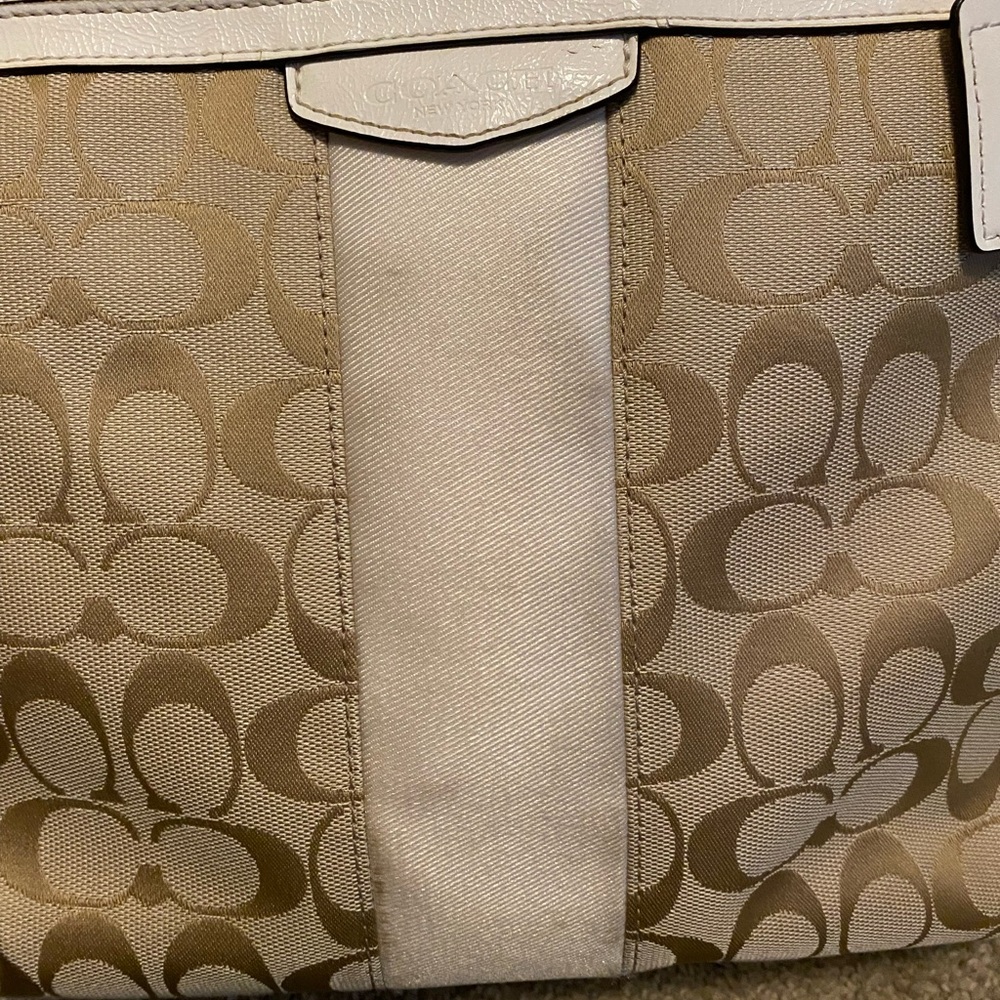 Coach Beige Signature Canvas Shoulder Bag with Cream Trim - Picture 10 of 10